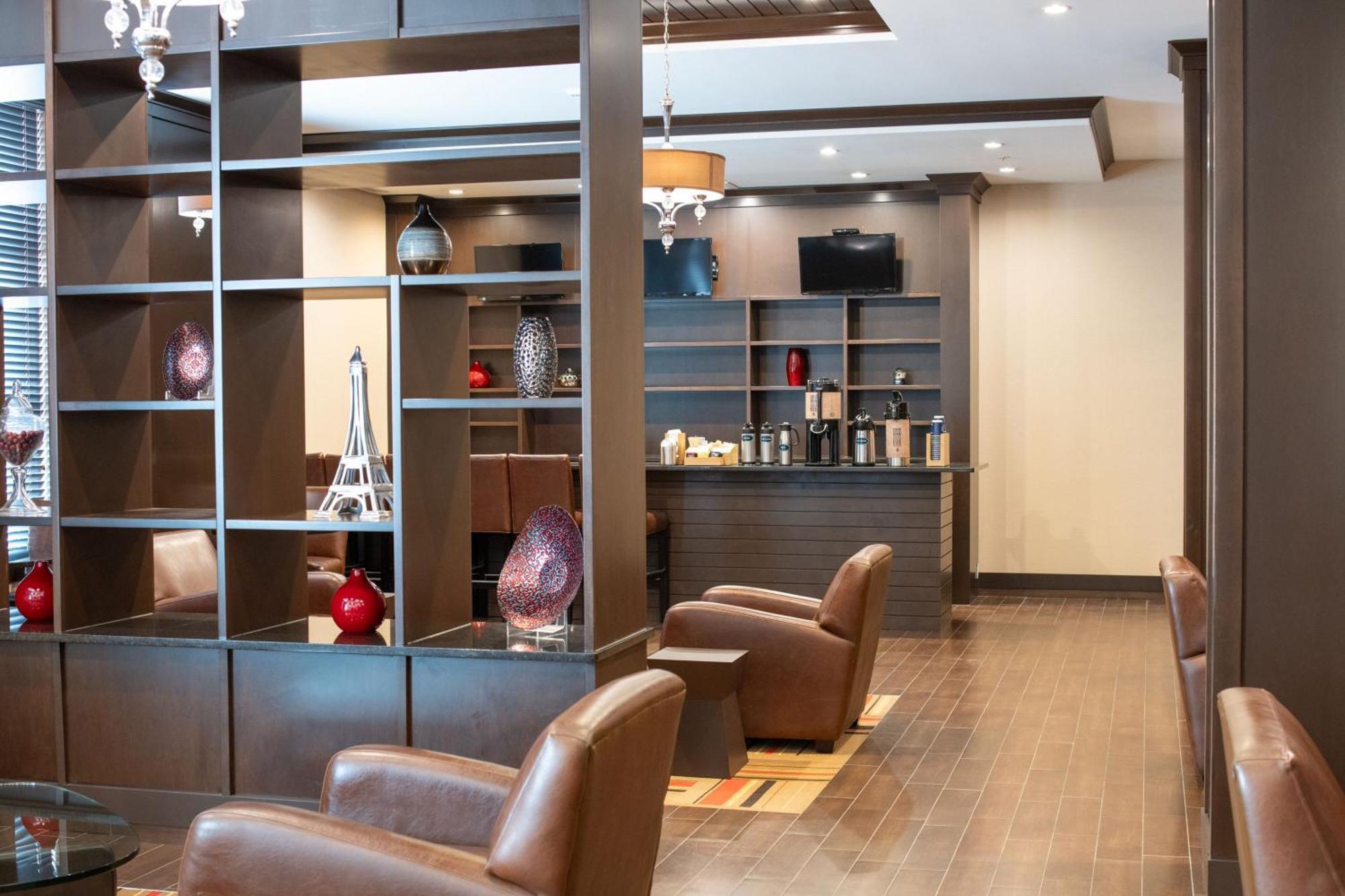 Four Points By Sheraton Edmonton International Airport Nisku Exterior photo